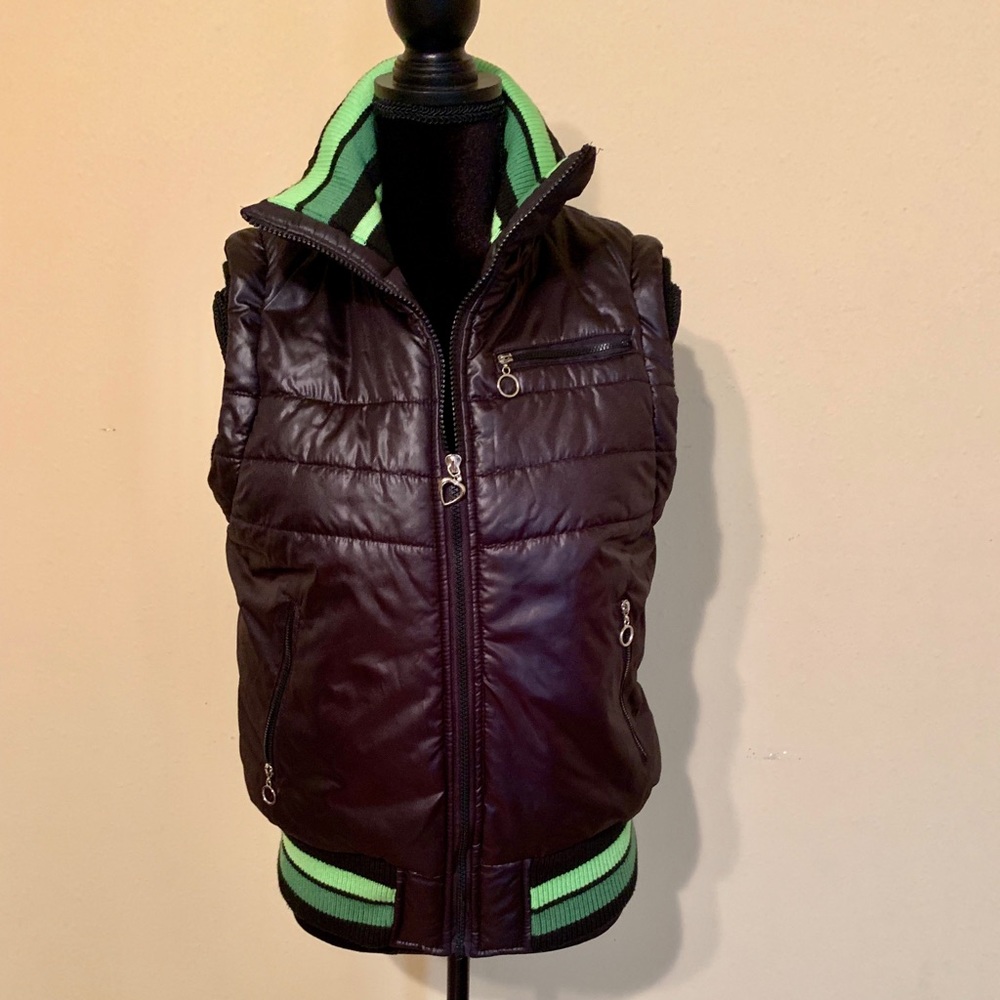 Fun puff vest for women